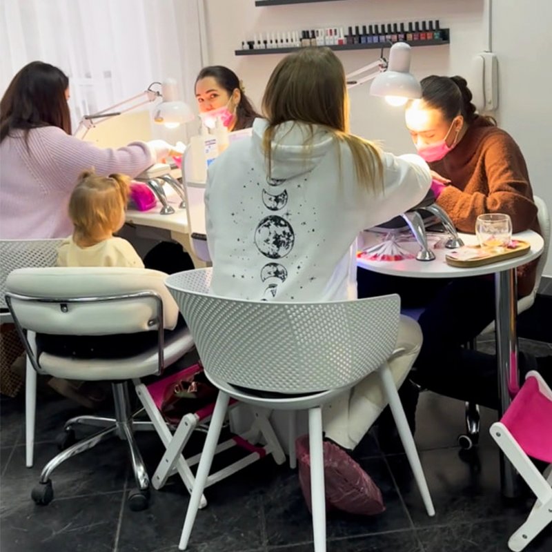 Студія YES MAMA